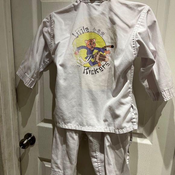 Karate Gi - Picture 4 of 4